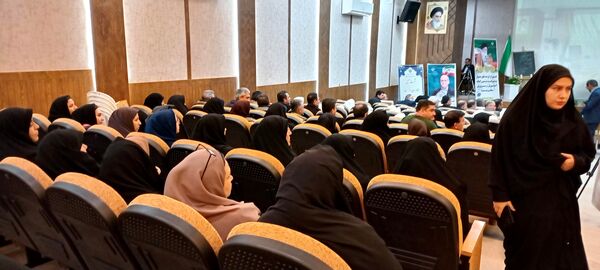 نشست وزیر آموزش و پرورش با مدیران مدارس استان