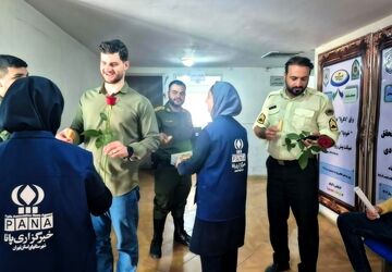  تجلیل دانش‌آموزان دبستان هدی۱ و خبرنگاران پانا از نیروهای انتظامی شهرستان قدس در هفته نیروی انتظامی 