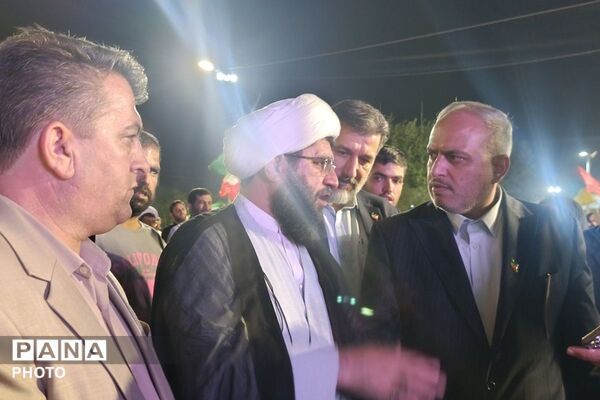 هم‌قدم با مردم پاکدشت؛ حضور مدیرکل آموزش و پرورش شهرستان‌های استان تهران در تجمعات شبانه