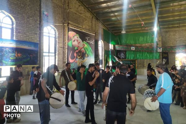 طنین لالایی عاشورایی در همایش شیرخوارگان حسینی شهر لپویی