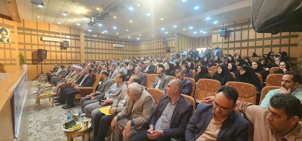 آیین تکریم و معارفه سرپرست جدید دانشگاه آزاد اسلامی واحد تاکستان