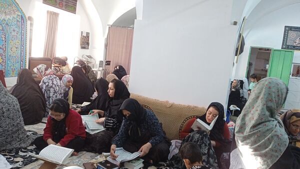 زمزمه‌های دعای ام داوود در پایان اعتکاف مسجد جامع فدافن