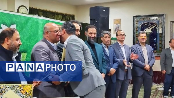 مراسم تجلیل از مقام معلم در شهرستان اشتهارد