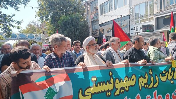 راهپیمایی مردم ولایتمدار شهرستان ورامین در محکومیت رژیم صهیونسیتی 
