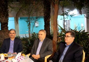 شب‌خوانی خاطره‌ها با پیشکسوتان و بازنشستگان امور تربیتی آموزش و پرورش استان بوشهر