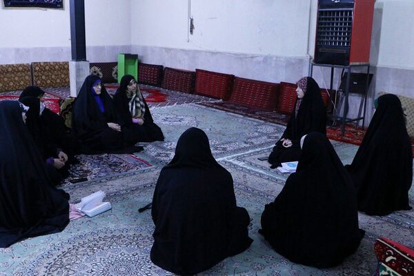 شبِ خلوتِ دل‌ها، آغاز اعتکاف دانش‌آموزی صفادشت در مسجد اباصالح الهمدی