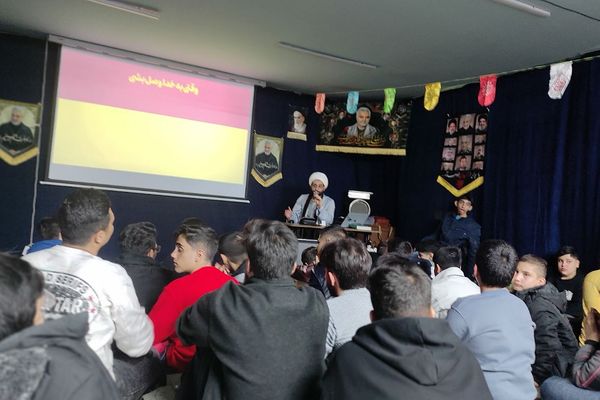 اولین روز حضور پسران ناحیه دو شهرری در مراسم معنوی اعتکاف 