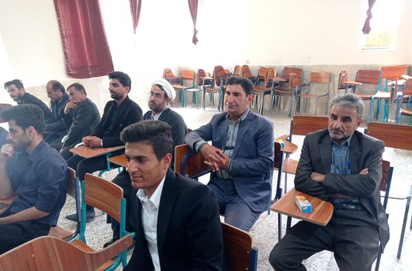آیین تجلیل از فعالان حوزه آموزش‌و‌پرورش شهرستان فلارد