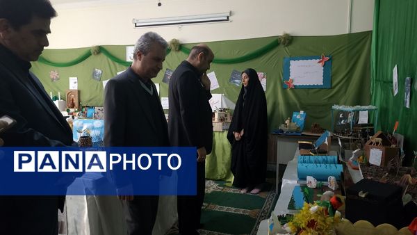 برگزاری نمایشگاه باقرآن تا آسمان در دبیرستان دخترانه امام حسین(ع)