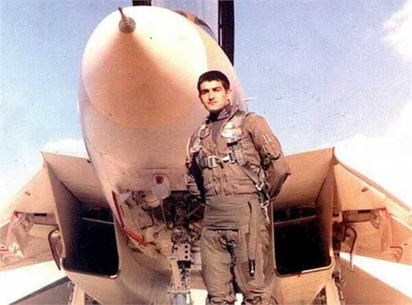 شهید بابایی با پیروزی‌های چشمگیر در عملیات‌ها نشان فتح را اخذ کرد