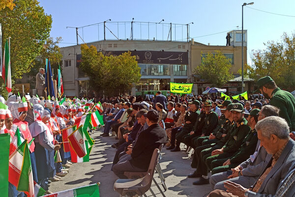راهپیمایی ۱۳ آبان در شهرستان آباده 