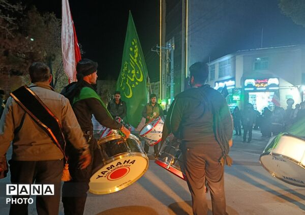 حضور دهه نودی ها در تجمعات شبانه و شب شهادت امام جعفر صادق علیه السلام 