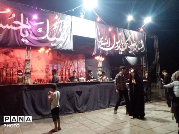 برپایی چایخانه حضرت رضا(ع) در جوار حرم مطهر سید مرتضی(ع) کاشمر