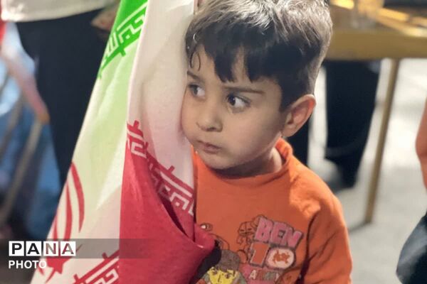 تجدید پیمان وفاداری بومہنی‌ها در مراسم عزای رهبر شهید انقلاب