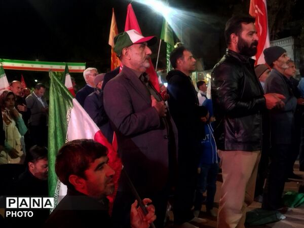 تداوم حضور مردم نیشابور در دویست‌وسی‌امین شب از شهادت قائد امت 
