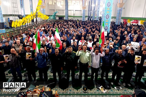 مراسم جاماندگان تشییع رهبر شهید در اسلام آباد غرب