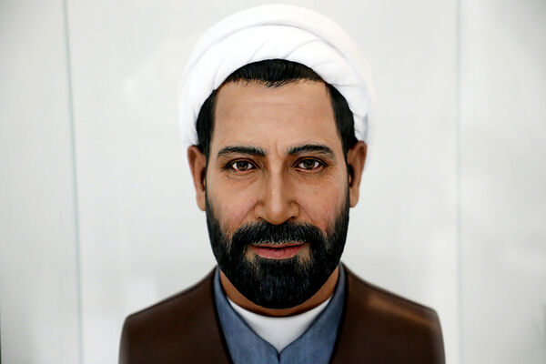رونمایی از سردیس شهیدان رجایی و باهنر در دفتر وزیر آموزش و پرورش