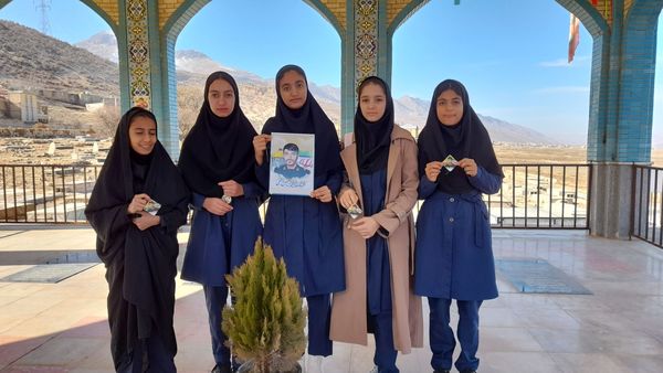 دیداری پر از احساس با مادر شهید حسین اسحاقی 