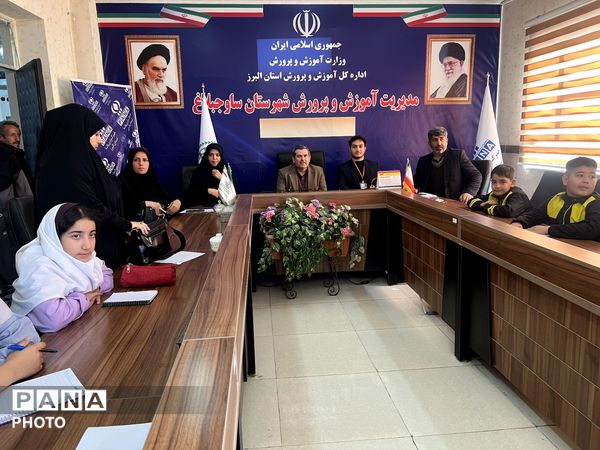 اولین جلسه آموزش خبرنگاری برای دانش‌آموزان پانا در هشتگرد 