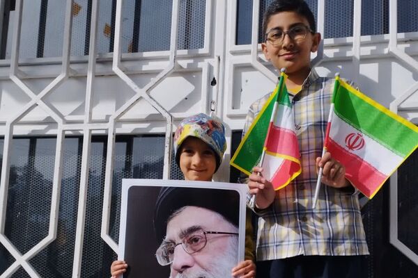 حضور با شکوه مردم زرقان در راهپیمایی 22 بهمن ماه