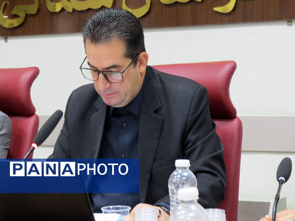 برگزاری شورای معاونان آموزش و پرورش با حضور استاندار 