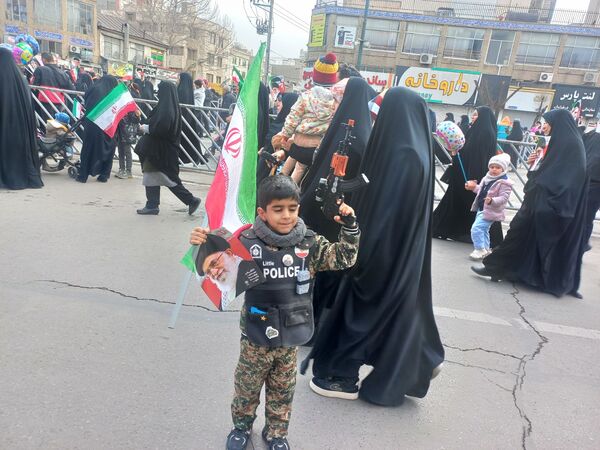 نسل فردا در مسیر انقلاب
