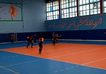آئین افتتاحیه مسابقات فوتسال دانش‌آموزی(دختران)منتخب آموزشگاه های شهرستانهای استان تهران به میزبانی ورامین