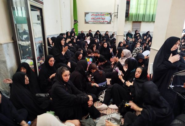 مراسم ظهر تاسوعا حسینی در مسجد شهدای گمنام 