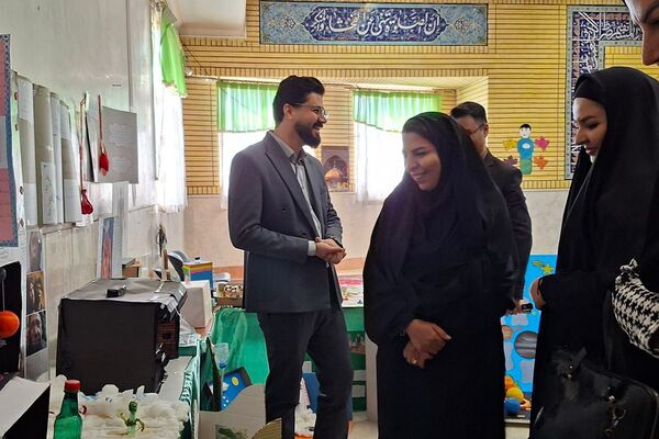 بازدید مسئولان آموزشی مقطع ابتدایی از طرح جابر بن حیان در دبستان ایمان