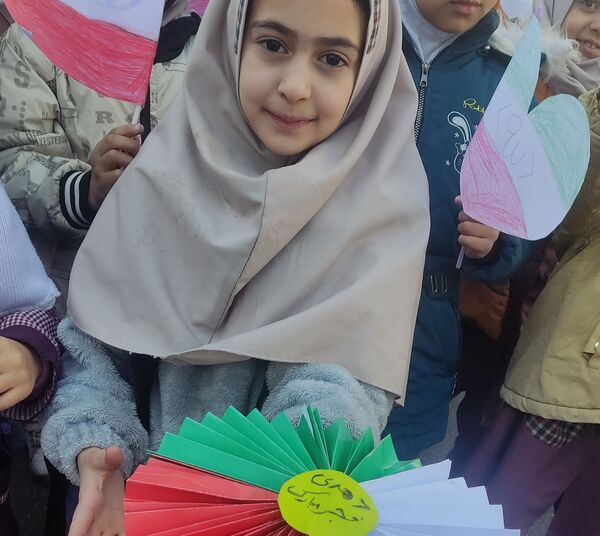 نکوداشت ایام الله دهه مبارک فجر در مدارس آزادواری یک و شهید رجایی یک منطقه پردیس 