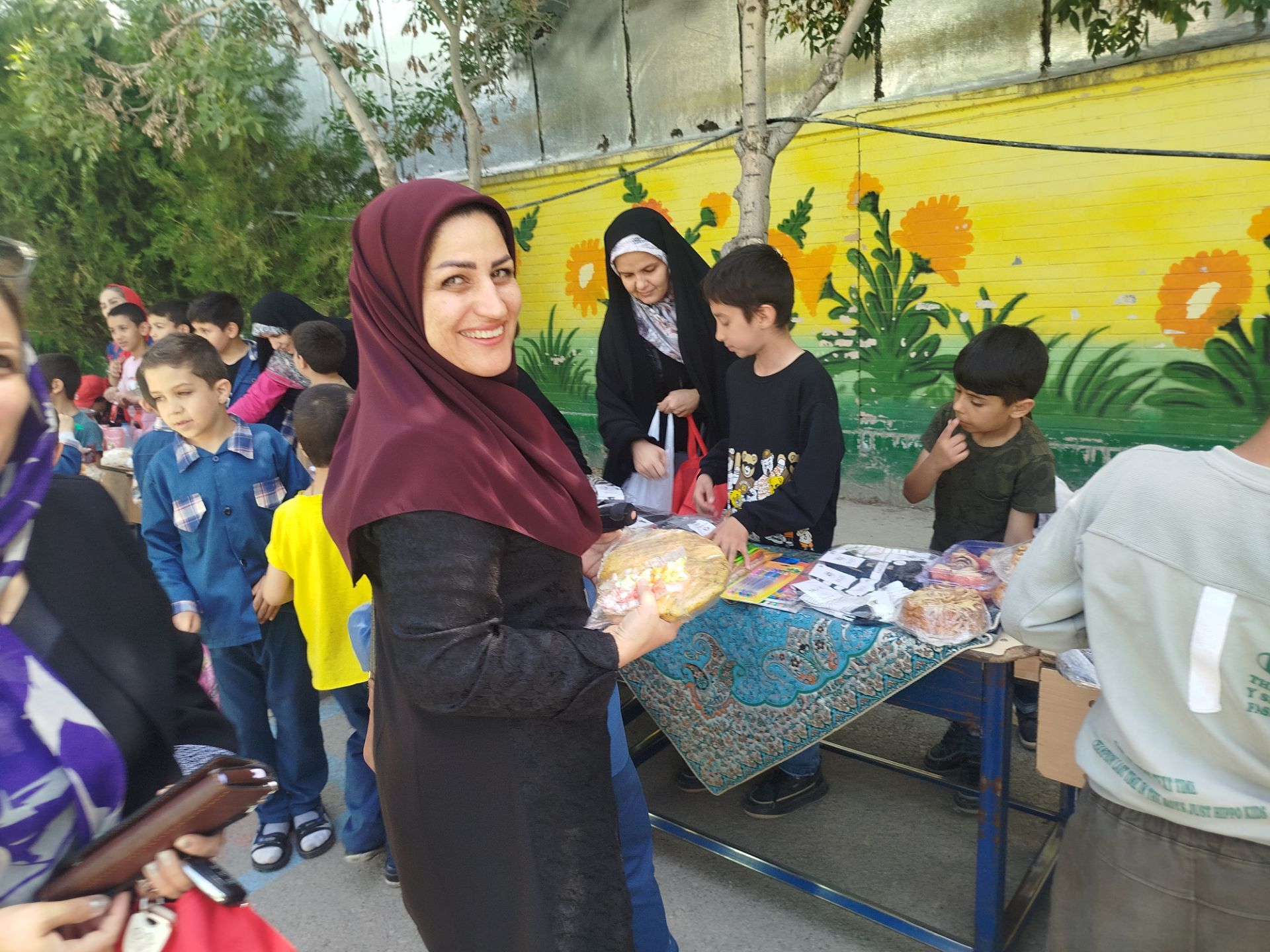 برگزاری بازارچه درون مدرسه‌ای در دبستان مبین شیروان