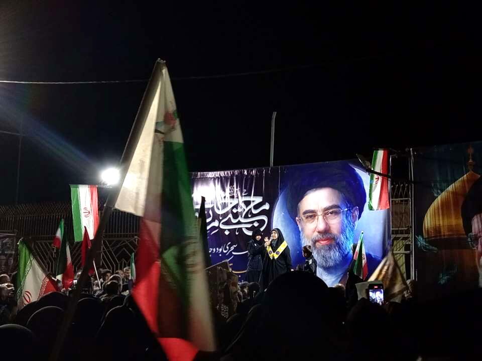 سنگر های مدرسه را به سنگرهای مقاومت تبدیل می‌کنیم 