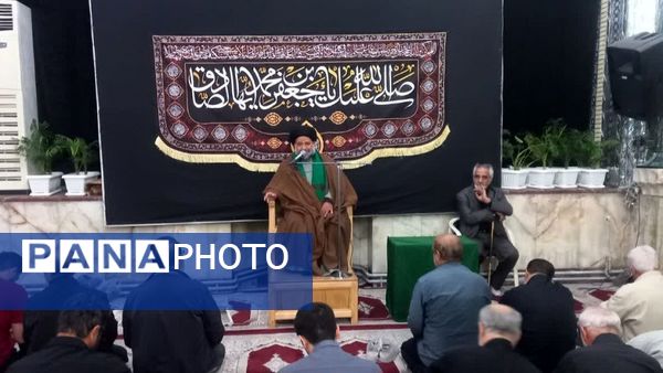 مردم کرج برای شهادت امام صادق (ع) یکپارچه سیاه پوش شدند