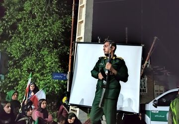 آموزش نظامی همگانی در حسینیه شهدای شهر بار