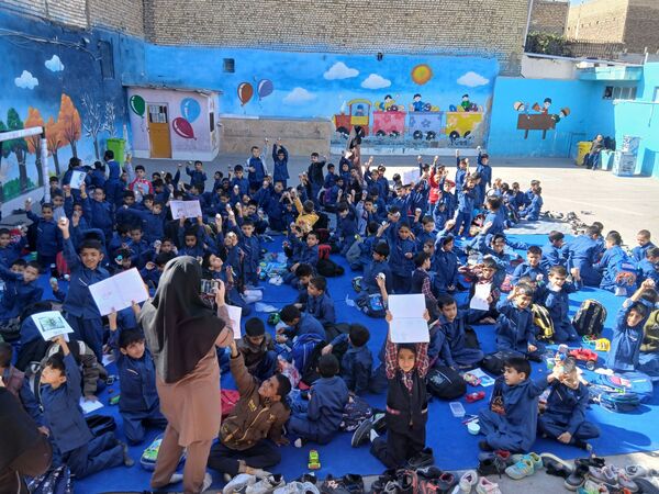 اردوی درون مدرسه‌ای به‌مناسبت روز جهانی کودک 