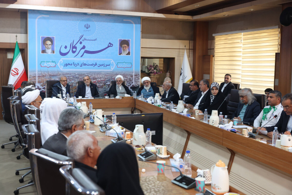 نباید هدف، عزت و سربلندی کشور فراموش شود