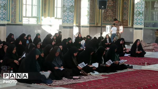 زمزمه دعای عرفه توسط مردم مومن شهربار نیشابور