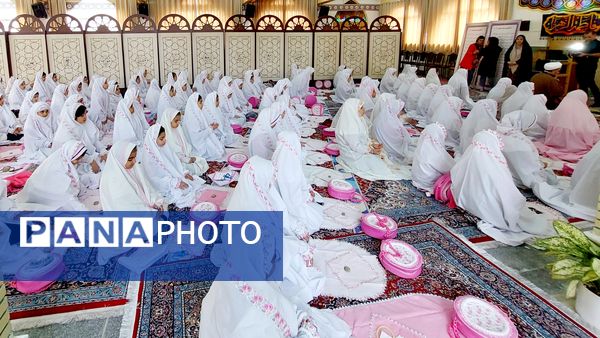 جشن بال‌های بندگی؛ دانش‌آموزان منطقه ۵ به سن تکلیف رسیدند