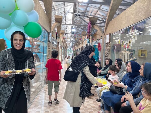 افتتاحیه غرفه فیروزه کوبی در بازارچه صنایع دستی شهرکرد
