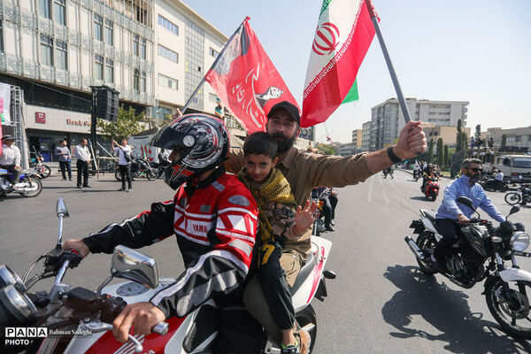 رزمایش موتور سواران جان‌فدای ایران