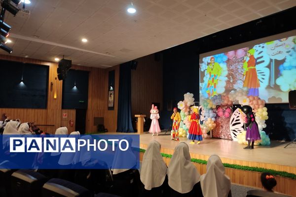 جشن شکوفه‌های دبستان بعثت ناحیه ۳ شیراز 