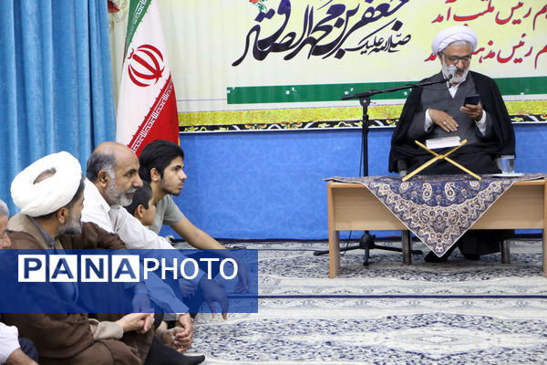 جشن میلاد رسول اکرم(ص) و امام جعفر صادق(ع) در دفتر نماینده ولی فقیه استان یزد 