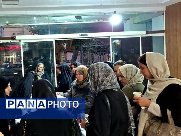 انتخابات اعضای انجمن اولیا و مربیان دبیرستان دخترانه انقلاب ناحیه دو