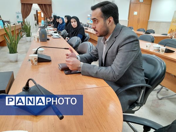 دوره تربیت معلم اقدام پژوهی در سطح نواحی مشهد