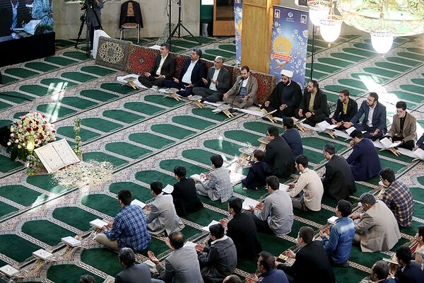 محفل انس با قرآن دانش آموزان و فرهنگیان برگزیده و نخبه قرآنی با حضور وزیر آموزش و پرورش
