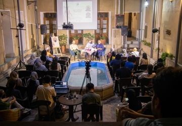  اقتباس «گفت‌وگو با متن» است نه بازنویسی آن