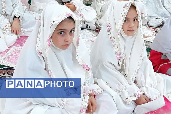 برپایی جشن عبادت و بندگی در مسجد ناحیه 2 بهارستان