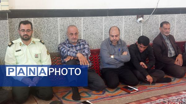 برگزاری میز خدمت به‌مناسبت هفته دولت در بلده