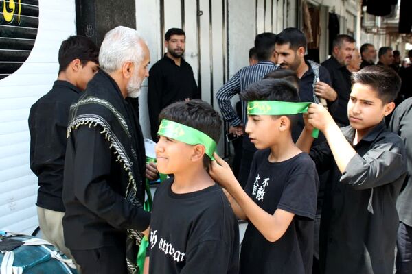 زنجیر زنی صبح عاشورا؛ خرامه در سوگ حسین(ع)