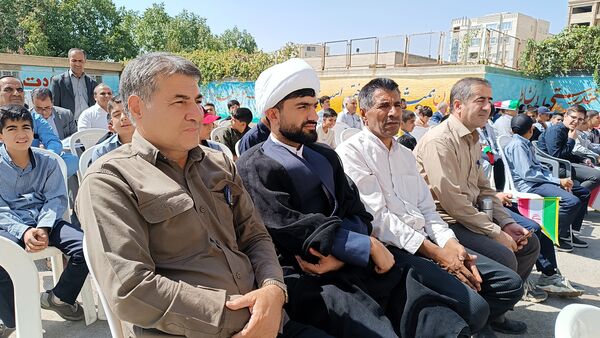 همزمان با سراسر کشور زنگ جوانه‌ها در یاسوج به صدا در آمد